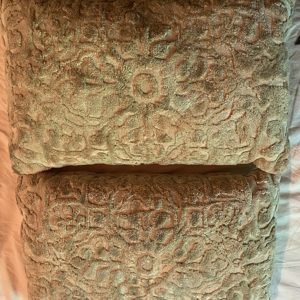 Textured Floral Accent Pillows in taupe